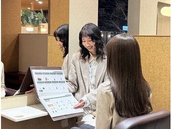 アフェット(con affetto)の写真/半個室のプライベート空間で、自分だけのサロンTimeを満喫◎女性同士だからお悩みも気軽に相談できる！