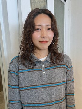 ハク アトリエ(HaKU atelier) ウエットパーマスタイル/くりくりパーマ/センター分けバング