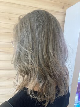 ニコ(niko)の写真/豊富な薬剤を取り揃えることによりやりたいカラーを叶えられる♪#ブリーチカラー#インナカラー#白髪ぼかし