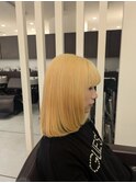金髪ミディアム