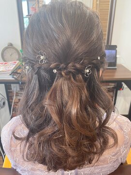 ポリーエフ(Poly-F) ハーフアップ