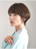 切りっぱなしショート・ボブ/絶壁解消/前髪なし/40代/30代/丸顔