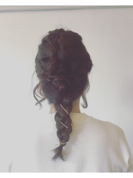 カタチヘアー(HAIR) 。。。。ピュア。。。。アレンジ。。。。のカタチ。。。