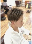 サイドパートアップバング