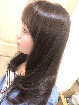 ヘアメイク アンティ 自然な質感＆美しさを際立たせるラブリースタイル