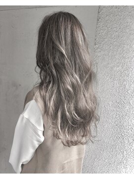 ヘアーアンドアトリエ マール(Hair&Atelier Marl) 【Marl】ハイライト入りグレージュカラーに外国人風ロング♪
