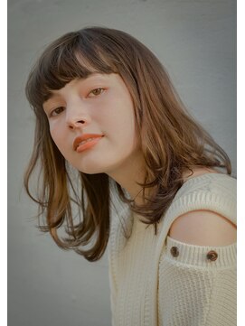 レジュアル(RESSUAL) エアリーミディ　ショートパーマ　黒髪　ホワイトアッシュ