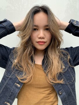 シーバイトリコ 市川(SEA by tricot) グラデーションカラー