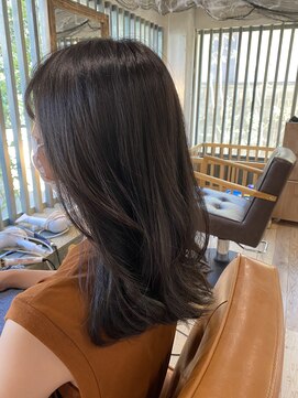 アンドファニー(and funny) 韓国系ゆる巻きセミロング