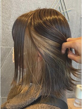 メゾン アヴァロ(Maison Avallo) #インナーカラー #くすみカラー