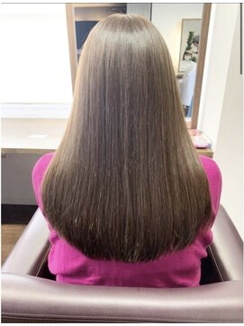 ガーデン バイ イル(GARDEN by illu Co.Ltd) つやつやベージュカラー♪