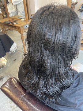 レイリー(LAiLy) 赤味のないダークトーン