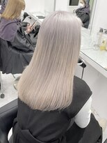 シー 池袋(SHE) ホワイトベージュ♪