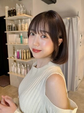 ディーエックス スリー(Dxxxx III) 魅力溢れる重ためボブヘア