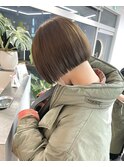 切りっぱなしボブ×オリーブベージュ×ミニボブ