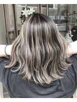アミ(Ammi)&nbsp;◆ハイライト/レイヤー/イルミナカラー/髪質改善/縮毛矯正