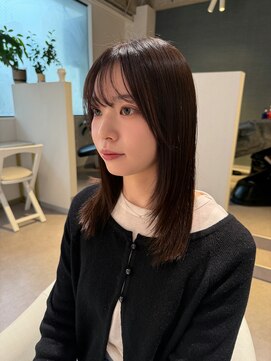 アム(amu) レイヤーカット/前髪カット/ミディアムレイヤー/透明感カラー