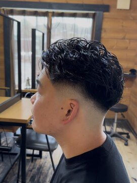 ヘアーアンドビューティー ザ ビー(Hair & Beauty the B) 宮城リョータパーマ