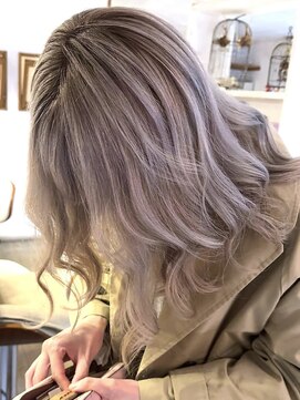 ブレイズヘアー(BLAZEhair) 【周りと差がつく】ホワイトミルクティグレージュ×ブリーチ3回