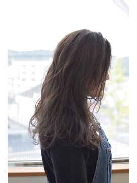 ヘアアンドメイク ムーア(Muuua) 暗透髪☆ダークグレージュ