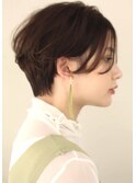 ふんわり　すっきり　手入れ簡単　ショートヘア　耳掛けショート