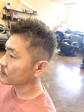 ノワール(NOIR) 白髪を活かすスタイル