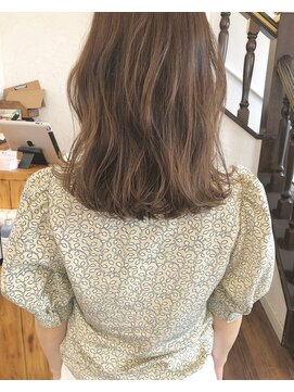 レジスタヘアーワークス (REGISTA hair works) ブリーチなしでつくるミルクティベージュ