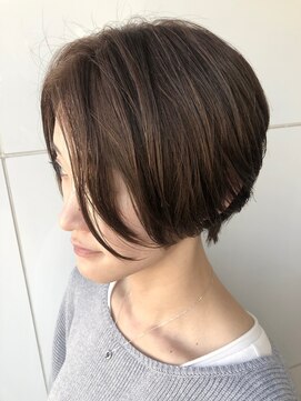 リヴィーダ(LIVIDA) ハンサムショート×アッシュオリーブ