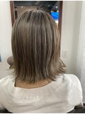 グレージュ外ハネボブスタイル