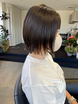 ユーリ(JUURI) 水平ボブ