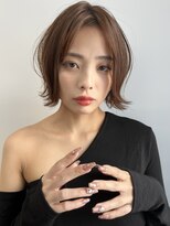 ヴェイン 渋谷(vain) 黒髪 グレーベージュ レイヤーロング 前髪パーマ外はね