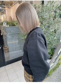 ホワイトベージュ