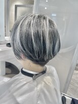 オナー(honor)&nbsp;ホワイトハイライトバレイヤージュブリーチ立体感透け感アッシュ