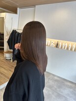 ウタリ(utari)&nbsp;白髪ぼかし×艶髪【難波 桜川/白髪ぼかし.髪質改善】