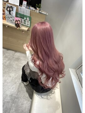 アヴァンス 京橋店(AVANCE) ロングで映えるピンクカラー