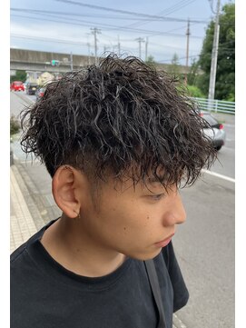 カットインプレイスズー(Cut in place Zoo) ショート×ツイストパーマ