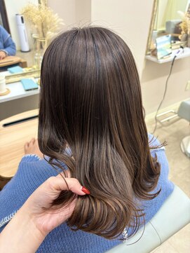 ソア 並木坂(Soa) 韓国風スタイル/レイヤーカット/髪質改善/透明感カラー/熊本