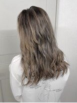 ウル(ulu)&nbsp;バレイヤージュ　ケアブリーチ　ベージュ　グレージュ　ブラウン