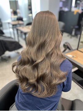 リンドトウキョウ(LINDO TOKYO) 【赤みを抑えた透明感カラー】明るめグレージュ