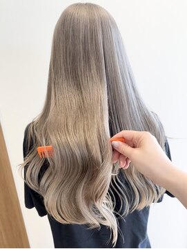 写真映えする、透明感カラー