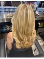 アマニ ヘアー ホスピタル(AMANI. HAIR HOSPITAL)&nbsp;癖毛をブローで伸ばして作るカールスタイル