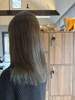 ブランカヘアー 西尾(BLANCA HAIR)&nbsp;ブリーチなし赤み消しオリーブベージュ×艶ストレート