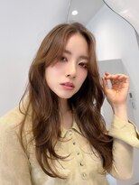 ラクシア(LucxiA)&nbsp;韓国ヘア/レイヤーカット/顔まわりカット/Instagram @ken__gucci
