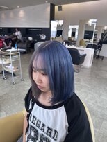 エマビビット 港店(EMA VIVID)&nbsp;ブルーとシルバーのツートーンカラー