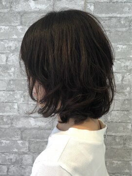 マニス(manis) 20代30代40代50代大人可愛いココアブラウンふんわりセミディ