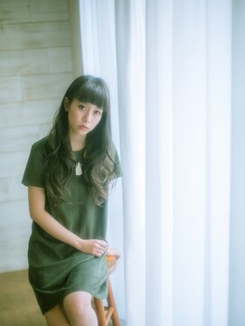 アマリス(Amaris) リラックスカール×厚めバング20代/30代/40代/庭瀬