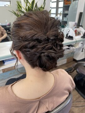 サロンドポプリ アップヘア