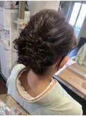 髪の毛が短くてもできるアップスタイル