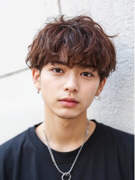 クラン 横浜(Clanc) サーフカール フェザーパーマ スパイキーショートブルーブラック