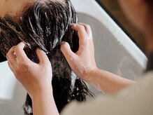 液体が泡に変わる？活性酸素に反応し、酵素の力で薬剤や残留オキシをリセット！